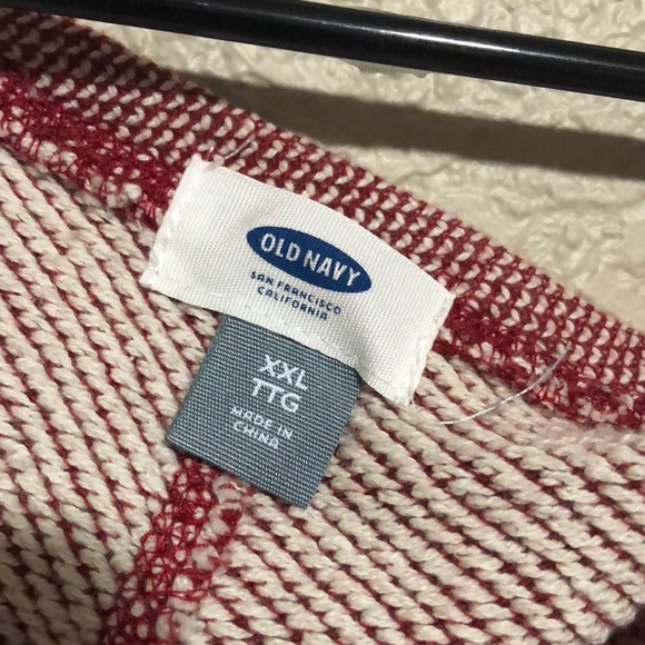 Old Navy heavy thicker red top - Picture 4 of 6